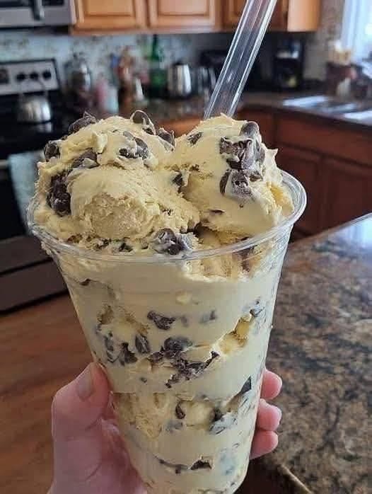 🍫 Chocolate Peanut Butter Fat Bombs