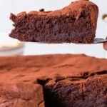6-Ingredient Flourless Chocolate Cake